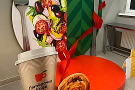 Фото-зона с объемными элементами для Пятерочка Кафе