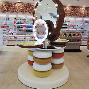 Изготовление торговых стоек