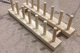 Деревянная подставка для товаров